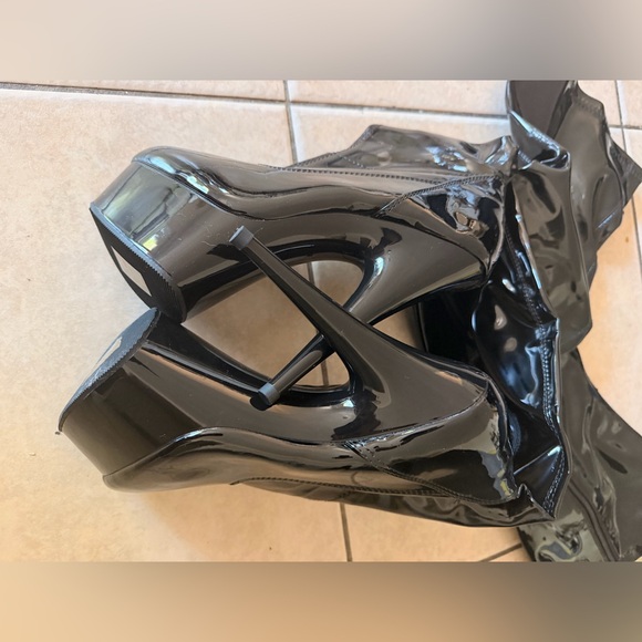 NEW IN BOX Pleaser Black Patent Over-The-Knee Platform Stiletto Boots 8 - Picture 3 of 5